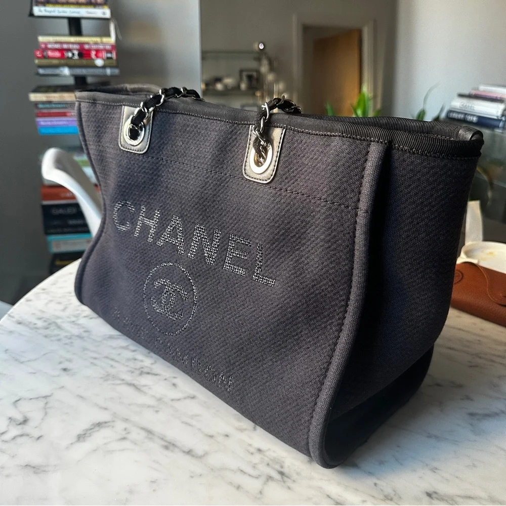 Chanel Large Shopper 30cm Black with Silver Hardware 2021 - Picture 2 of 14